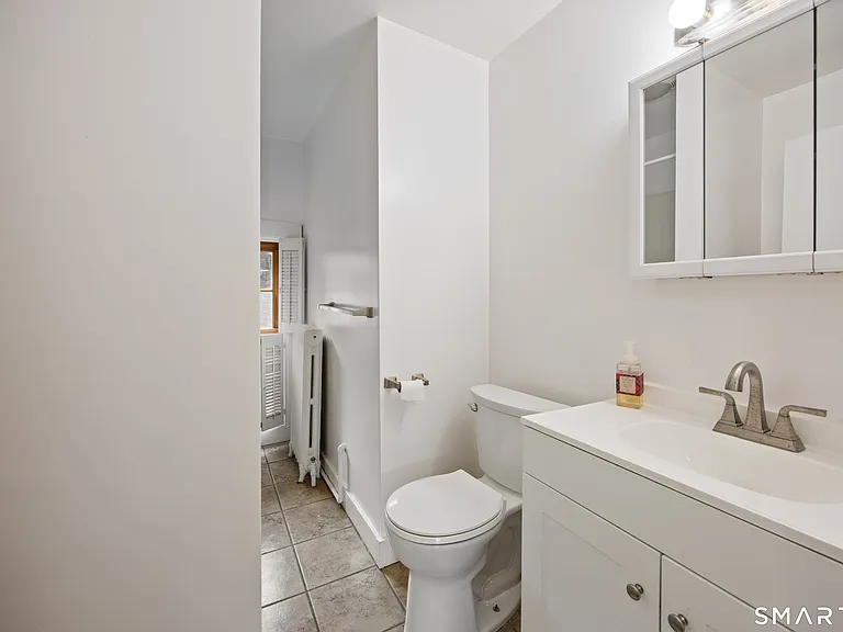 226 Meadow St #2 — Photo 15