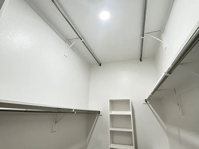 2505 Hunters Run Dr — Photo 34