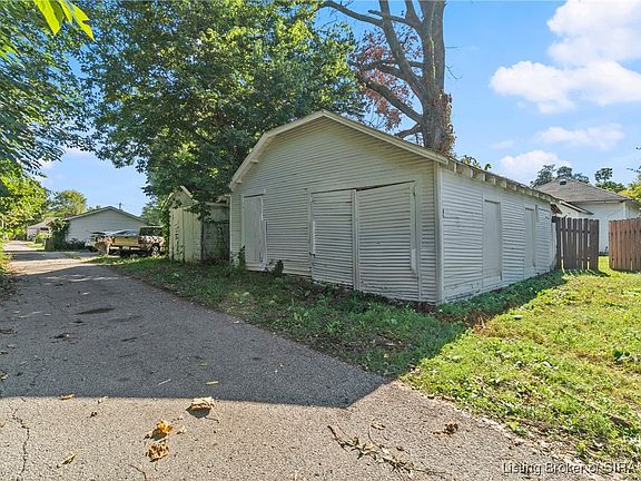 2nd image of 920 Fulton Street