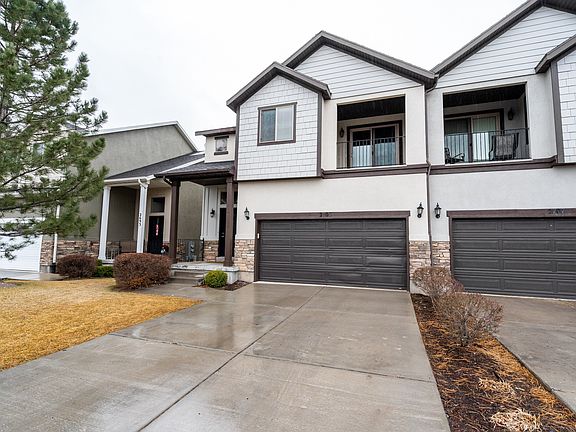 2nd image of 2705 N Garden Dr