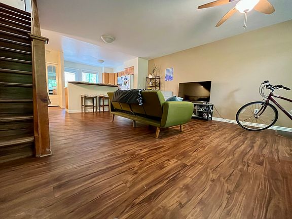 Main living room - Angle 1.