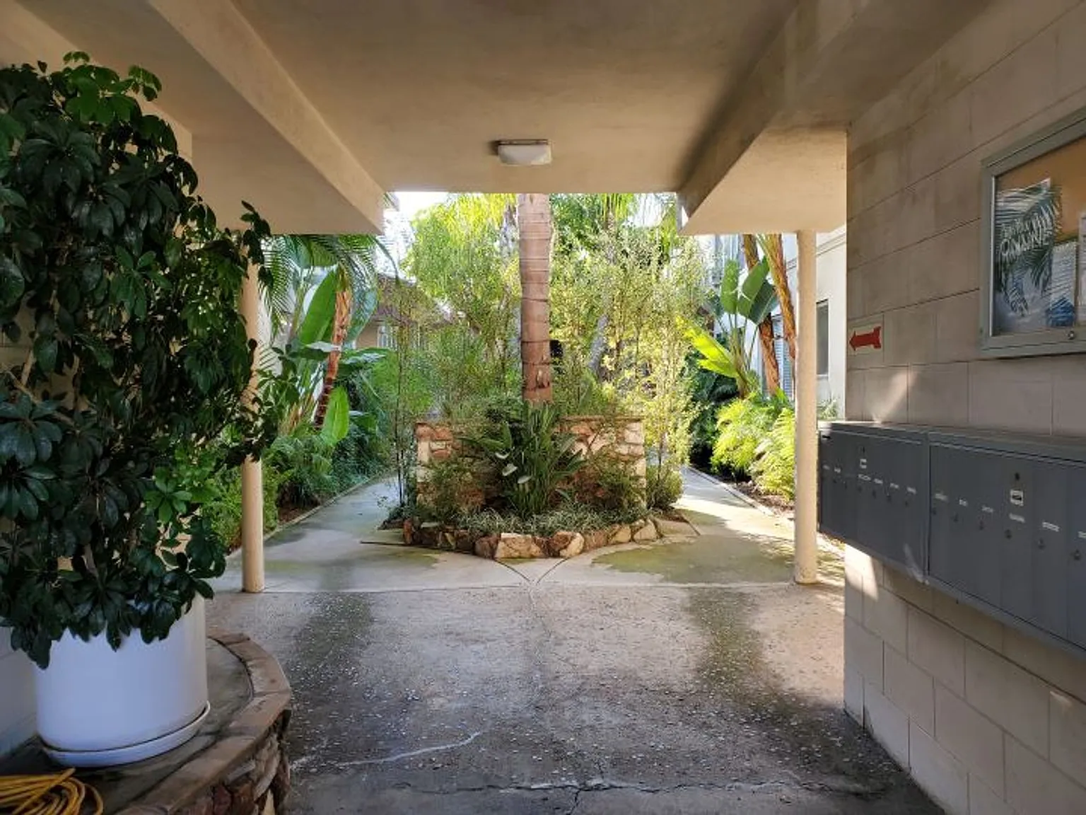 Fuller Apartments — Photo 3