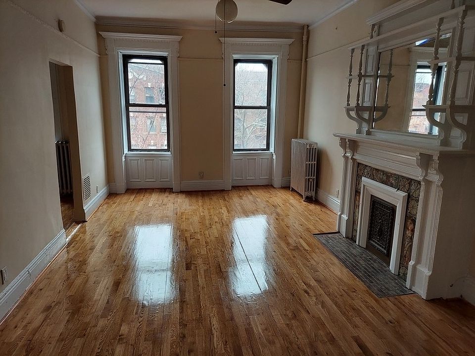 1st image of 100 Lefferts Pl APT 3