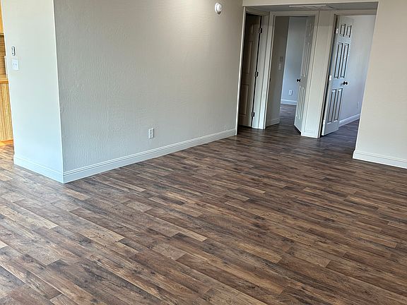 4th image of 975 N Tegner St APT 1