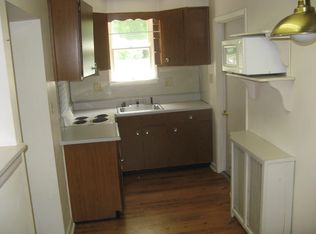 22 E Pennsylvania Ave, Pen Argyl, PA 18072