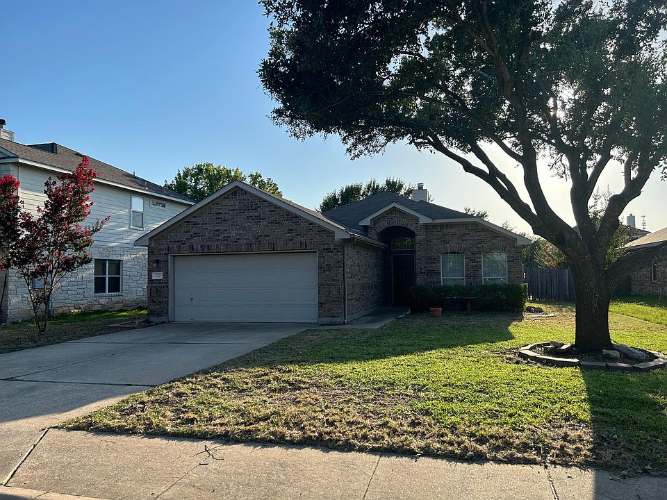 1st image of 127 Aguilar Dr
