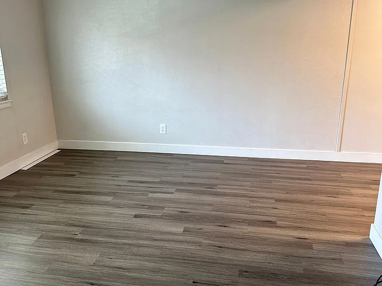 1620 G St — Photo 16