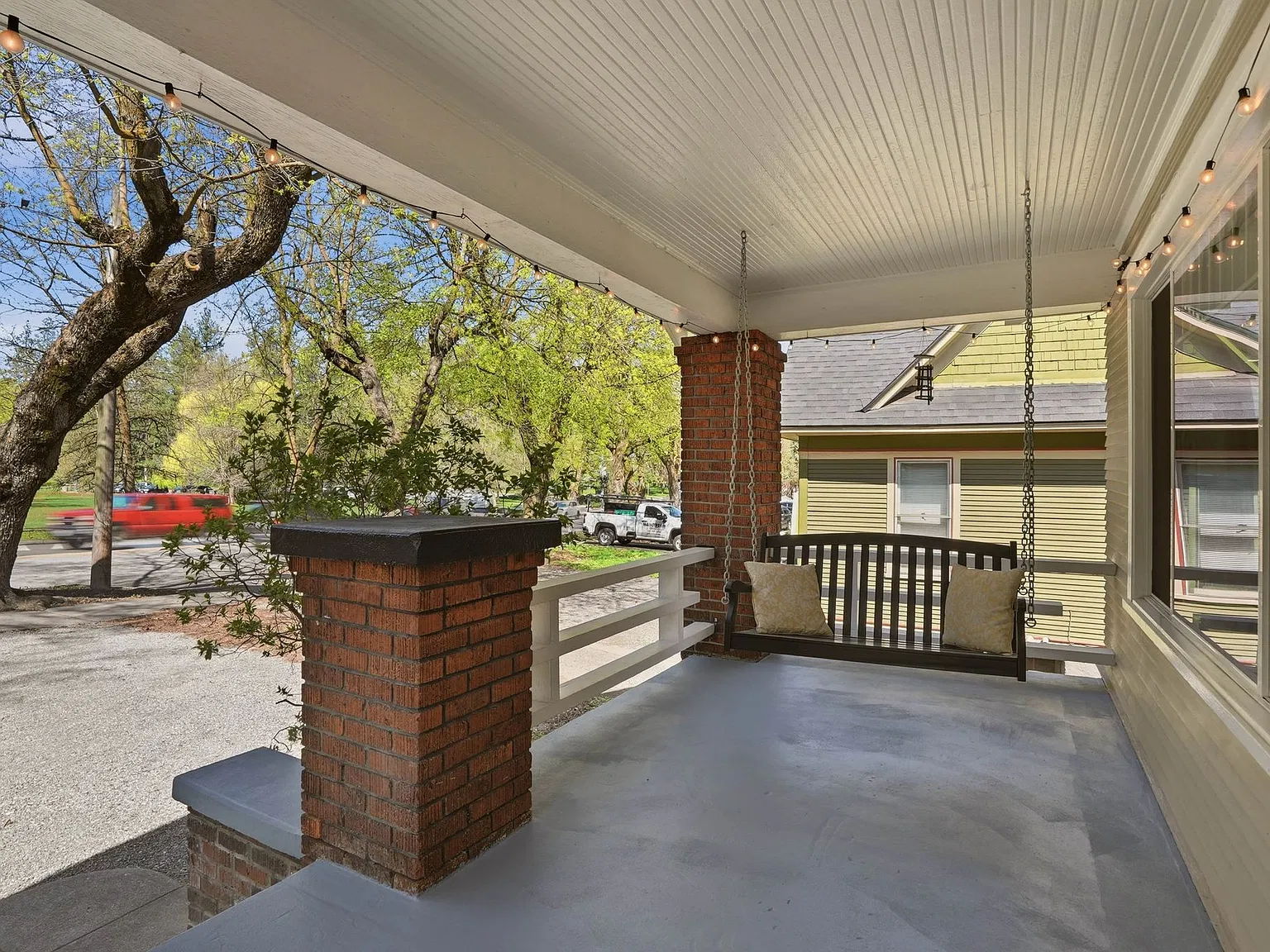 2 bed, 1200 sqft, $2,500 — Photo 3