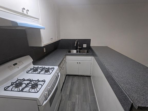 3rd image of 11915 W Jefferson Blvd #3