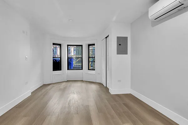 Rented by OGI Management | media 2