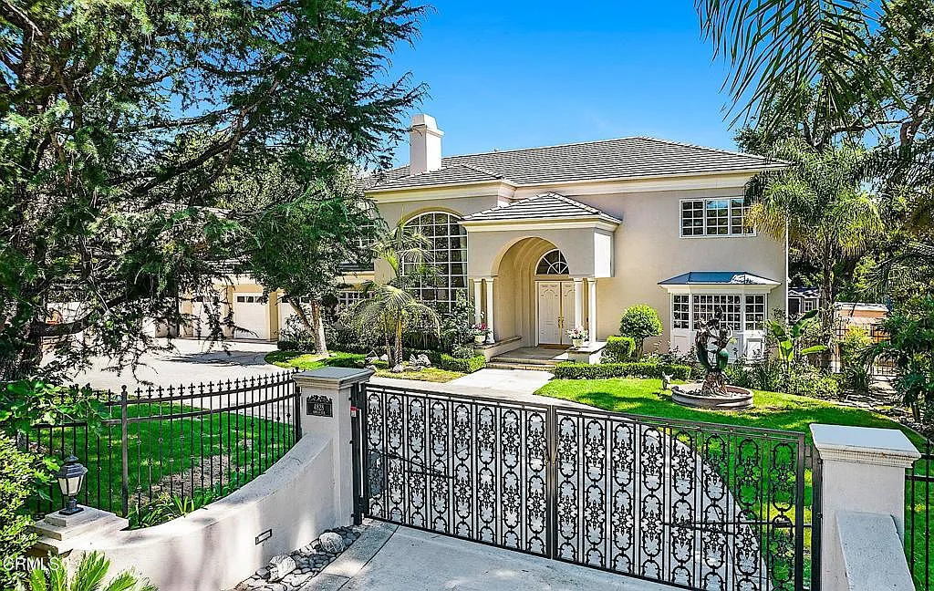 5 bed, 5.5 bath, 4810 sqft, $14,500 — Photo 1