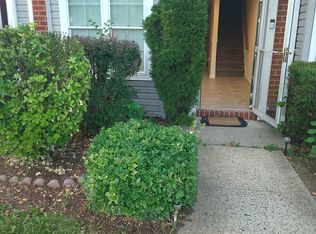 11 Clarion Ln #1, Newark, NJ 07103