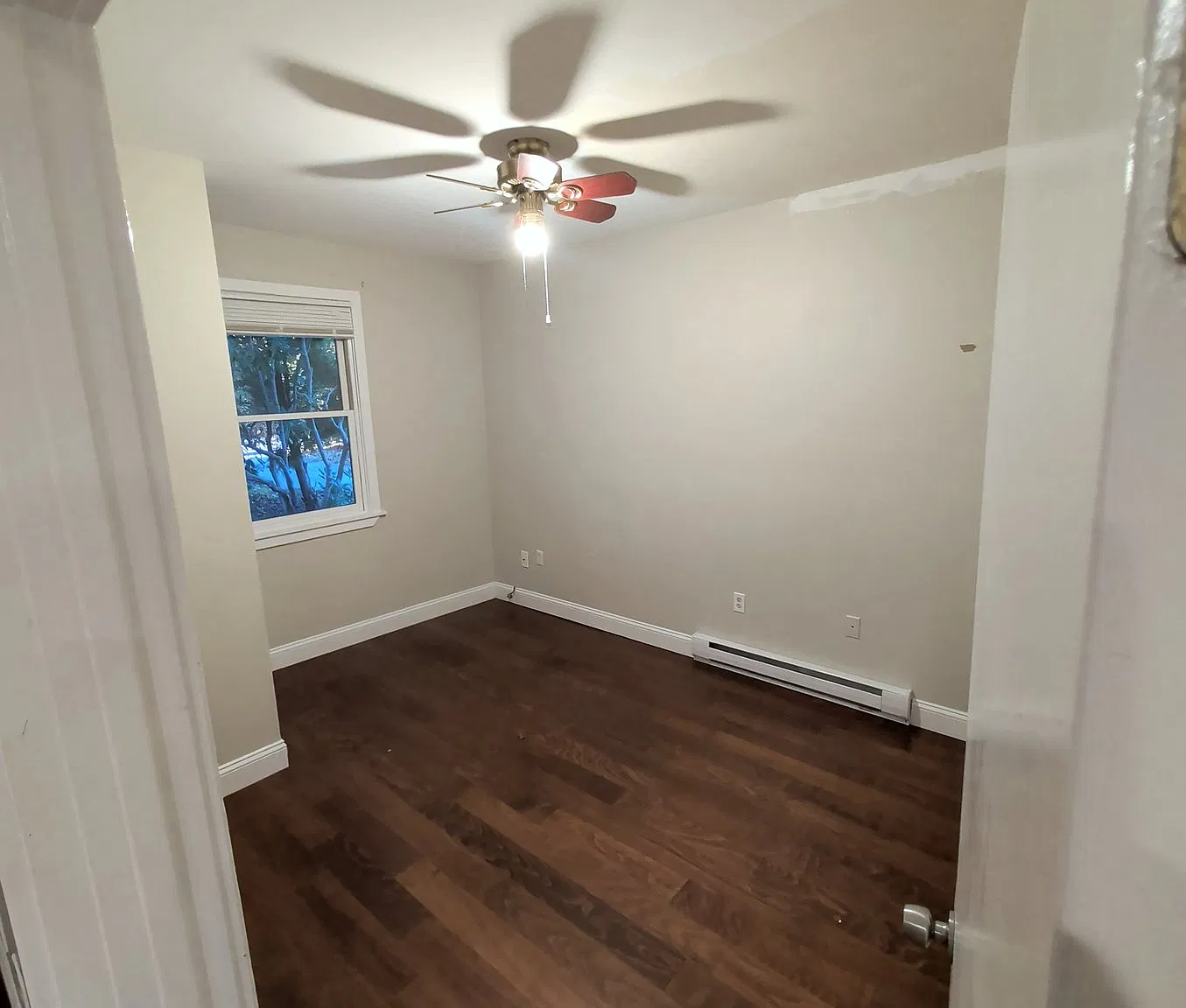 18 Railroad Ave — Photo 3