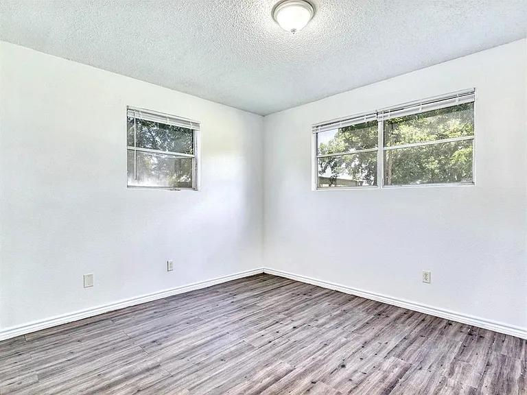 726 Martindale Rd — Photo 11