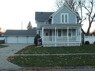 1033 Summer St, Grinnell, IA