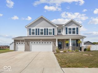 1417 Golden Bear Ln, Shelbyville, IN
