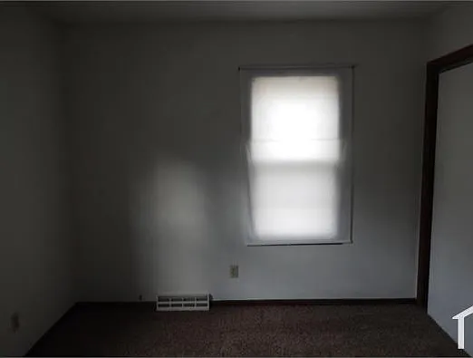 2 bed, 1800 sqft, $600 — Photo 2