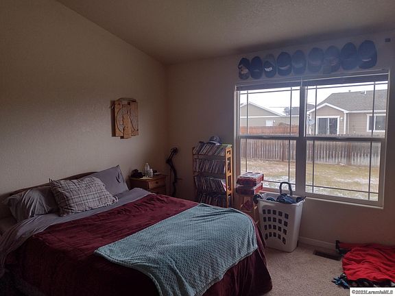 5th image of 1127 Symons St