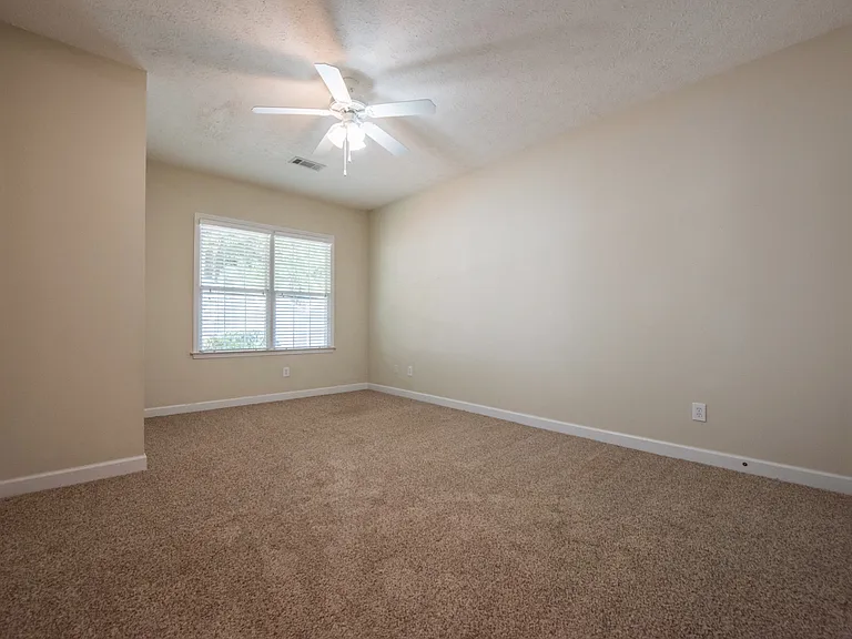 1613 Overcup Cir — Photo 8