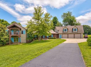 3995 E Apple Hill Lane, Springfield, MO 65802