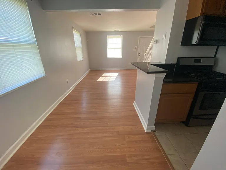 6968 Hawthorne St — Photo 4