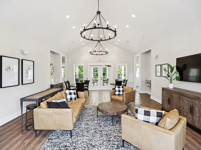 428 Triple Crown Cir — Photo 36