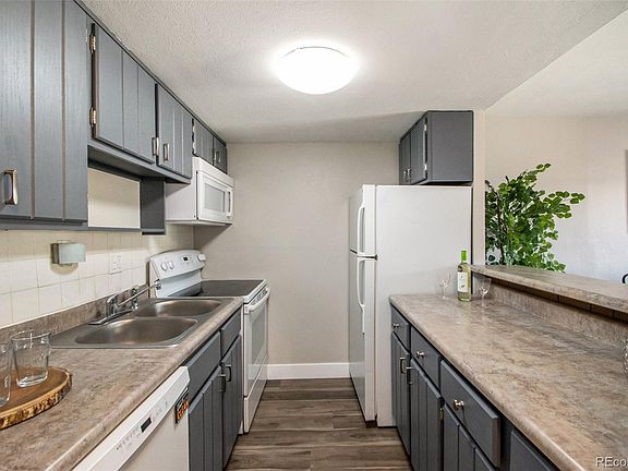 3rd image of 1008 N Corona Street #508