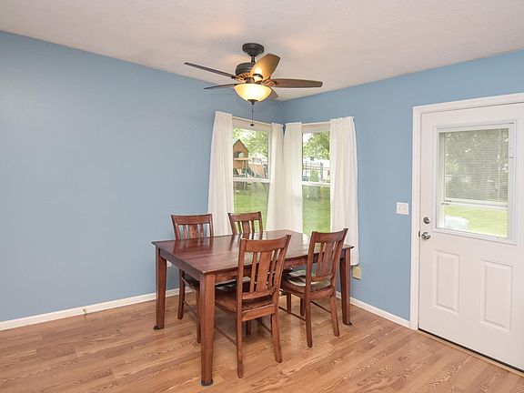 4th image of 5859 Addison Dr