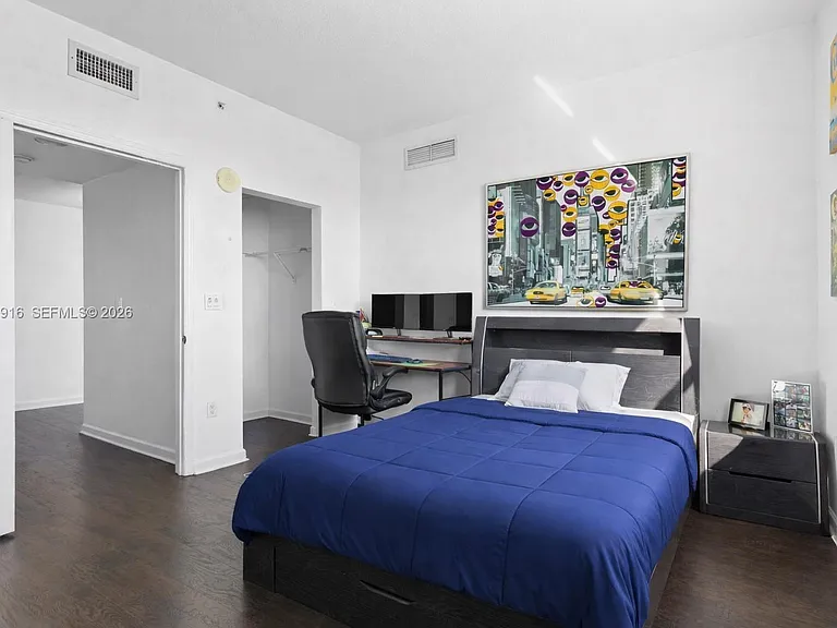 7910 Harbor Island Dr #402 — Photo 14