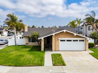 8541 Larkport Dr, Huntington Beach, CA 92646