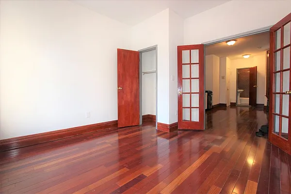 Rented by Dynamik Realty | media 12