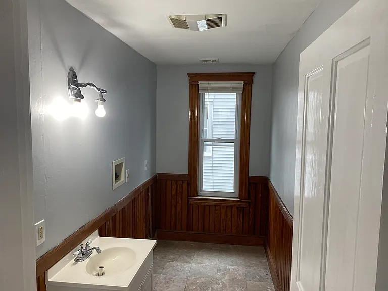 11 Derby St #2 — Photo 9
