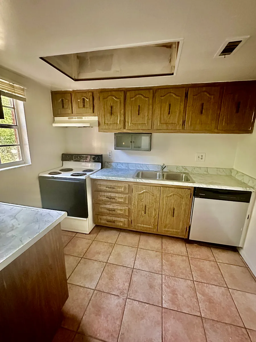 Building Photo - 3551 S Magnolia Ave #3551