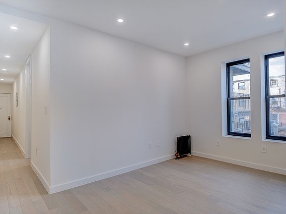 5th image of 15 Wyckoff St APT 12