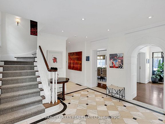 4th image of 444 Russell Hill Rd