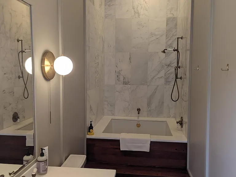 103 Bull St — Photo 16