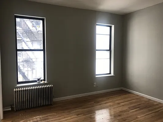 Rented by Salon Realty Corp | media 16