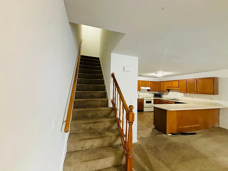 850 Patrick Henry Dr — Photo 13