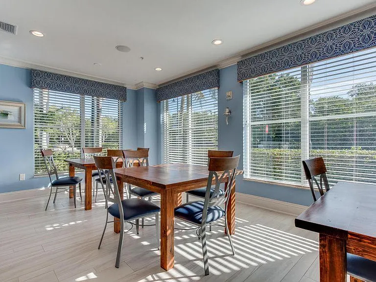 700 E Boynton Beach Blvd — Photo 29