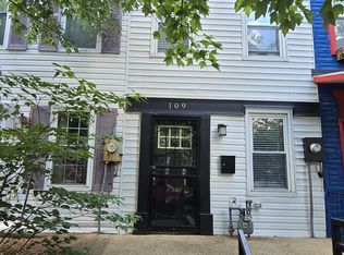 109 16th St SE, Washington, DC 20003