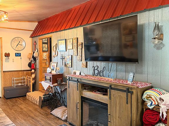 4th image of 9022 Dairyland Heights Rd