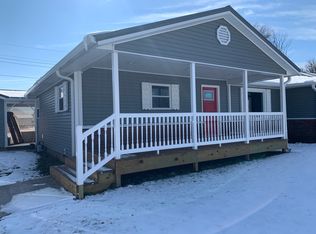 407 W School St, Wolcott, IN 47995
