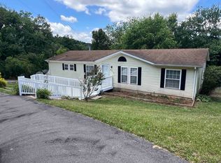 4212 Christie Ln, Christiansburg, VA 24073