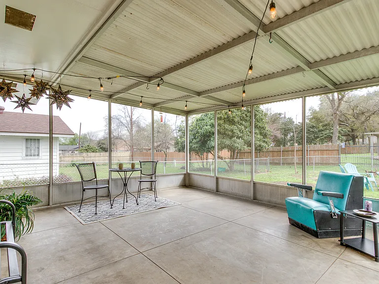 502 Downshire Dr — Photo 23