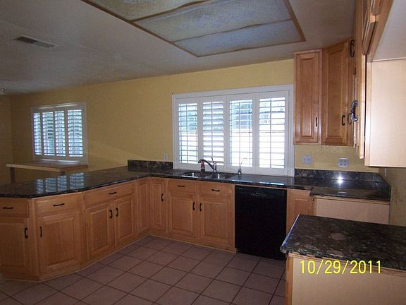 5th image of 751 Saint Andrews Ct