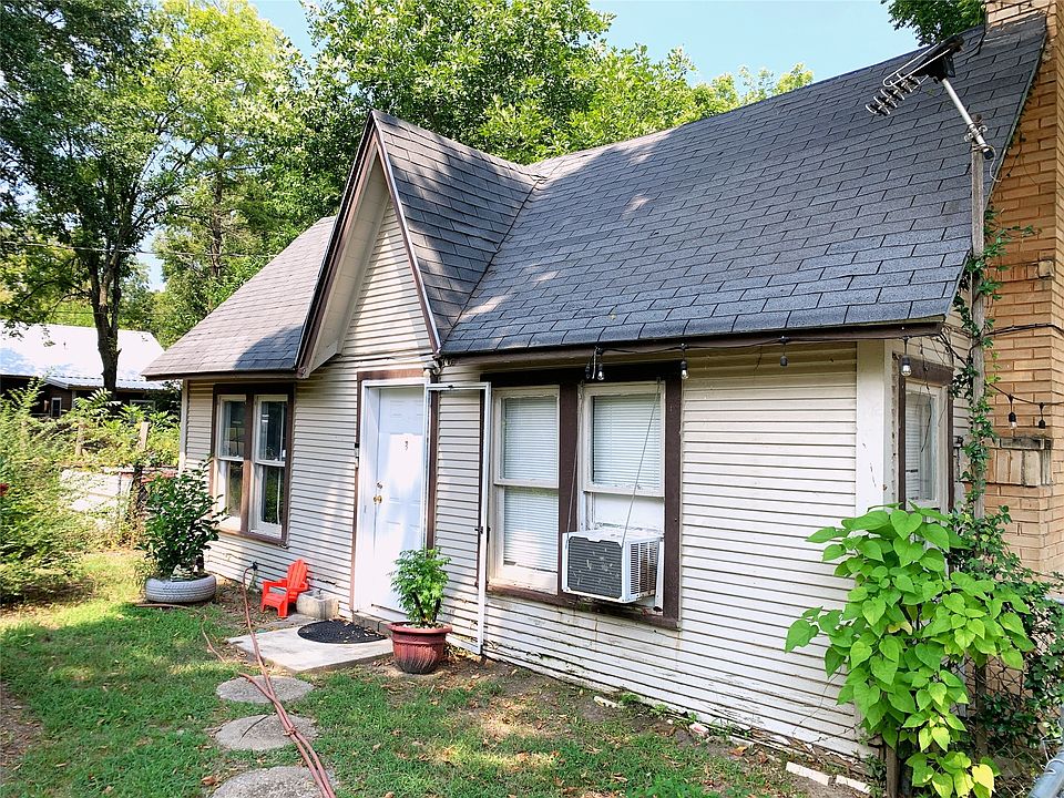 1st image of 306 W Scott St