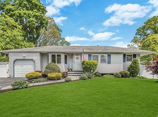 23 Ruland Rd, Selden, NY 11784