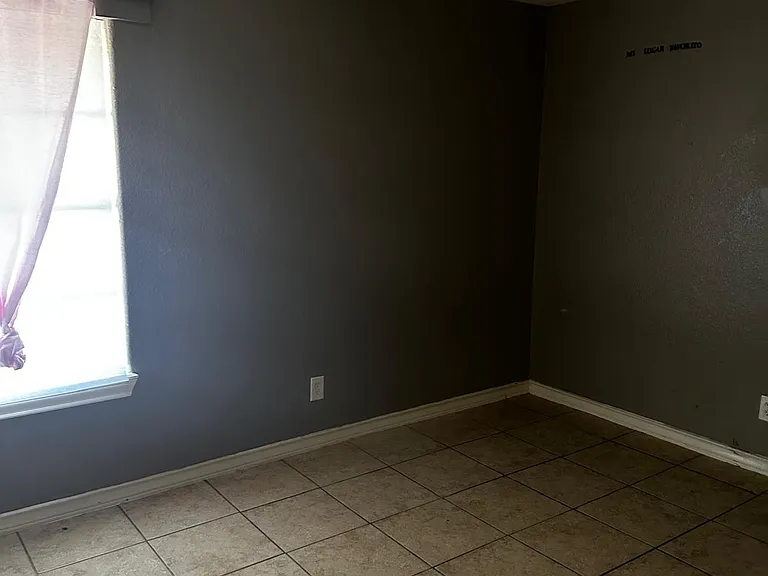 655 W Washington St — Photo 3