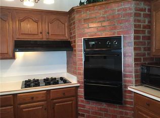 2921 Hazel St, Erie, PA 16508