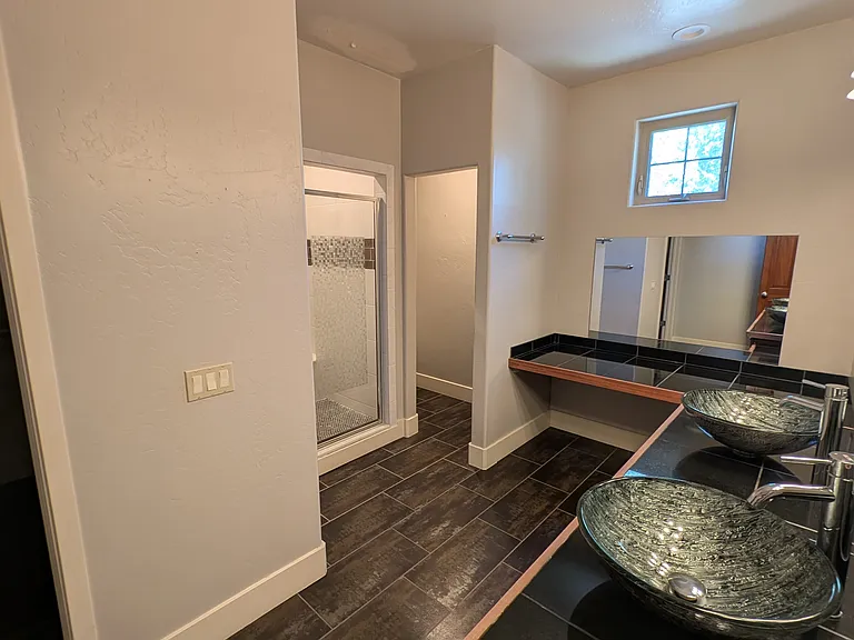 530 Evans Ct — Photo 7